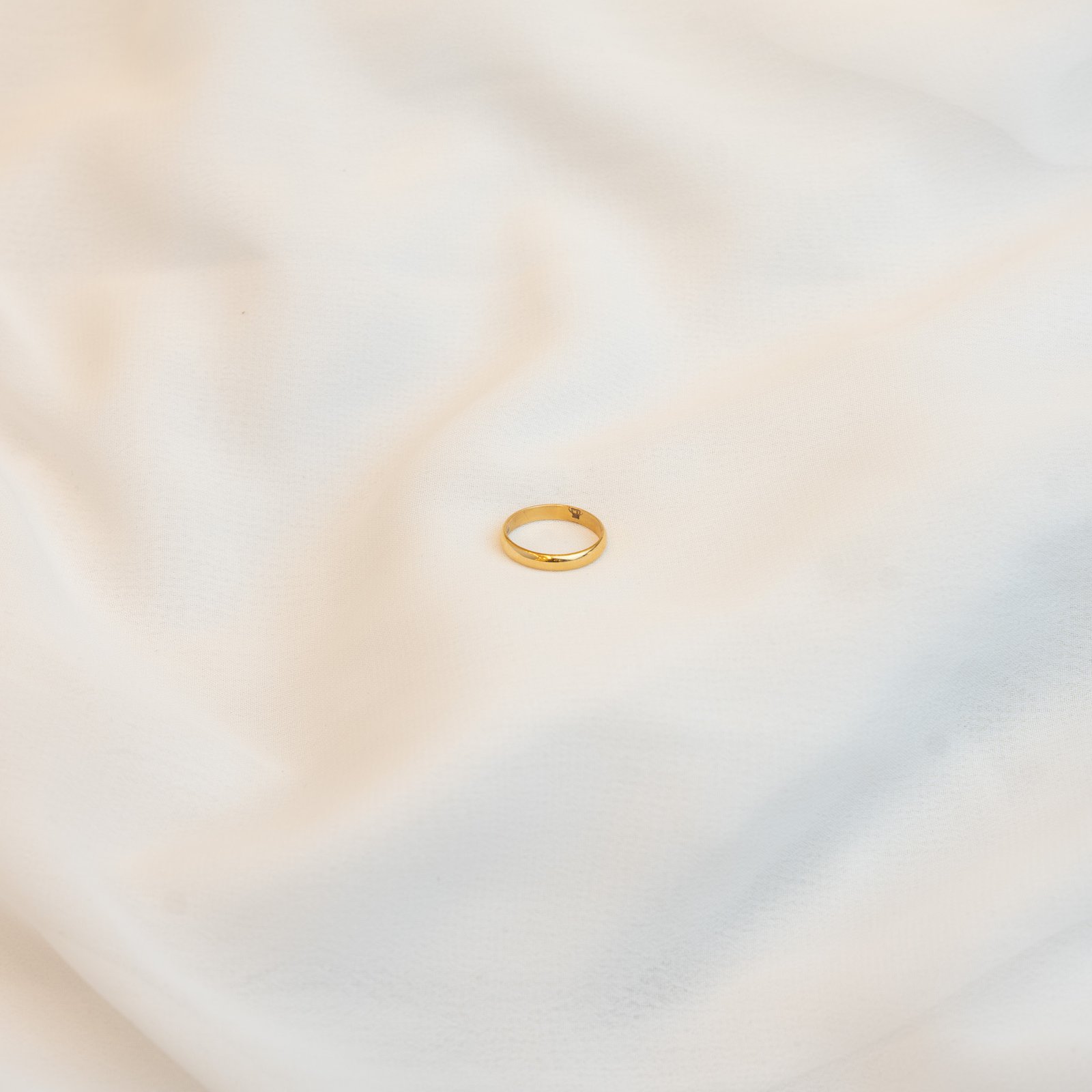 بدلة سادة رفيع ٢،٤٥ غرام