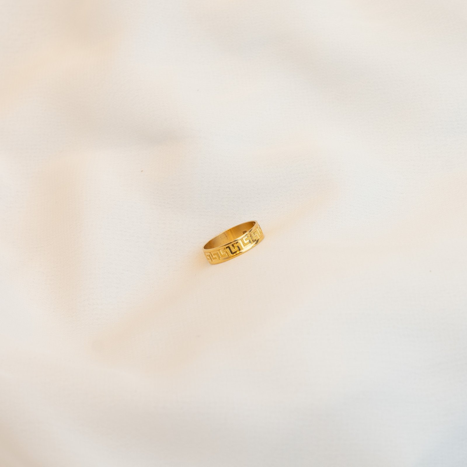 بدلة فيرساتشي ٢،٨٩ غرام