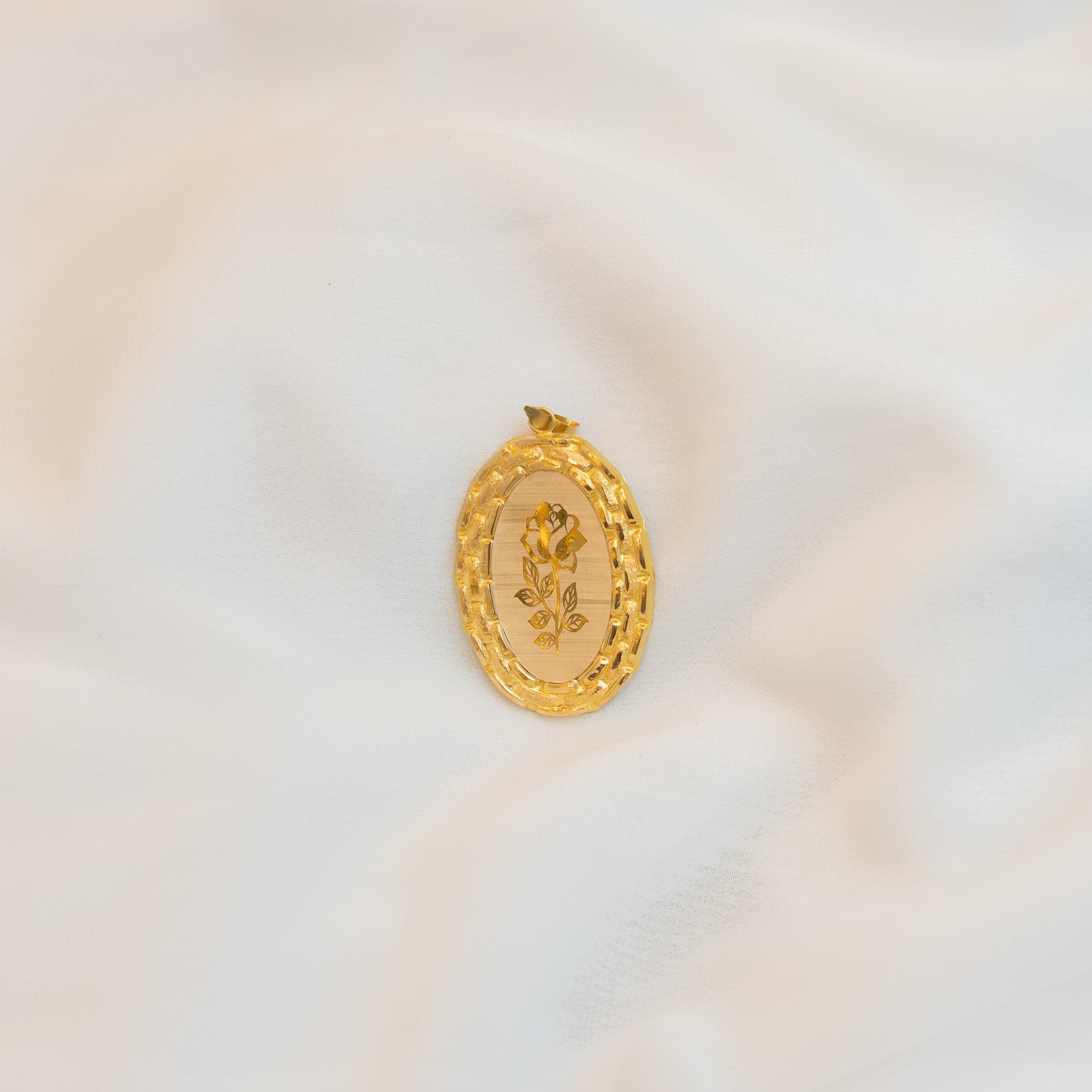 تعليقة عيار ١٨ محلي ٣ غرام