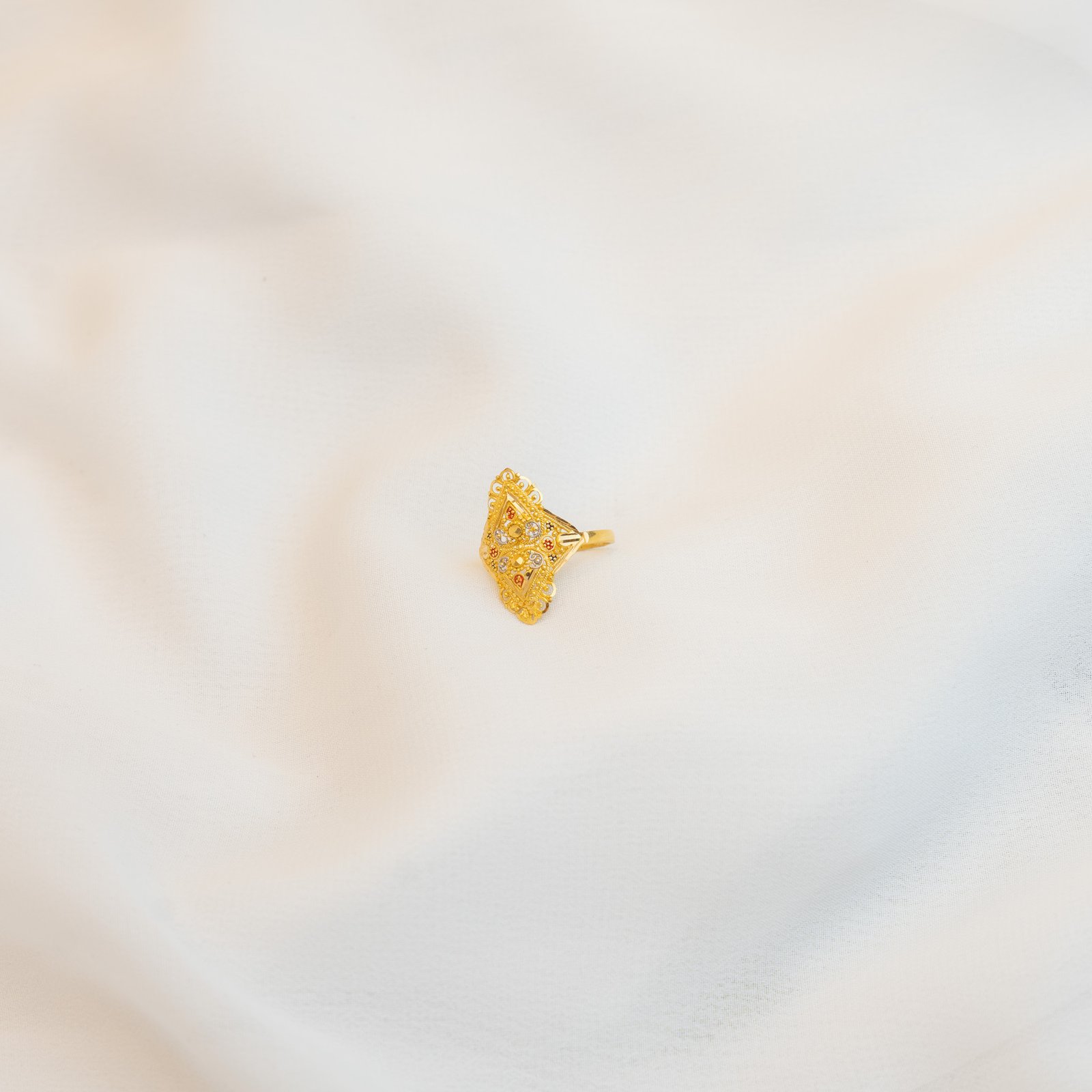 خاتم تركي ملون ٣،٢٠ غرام