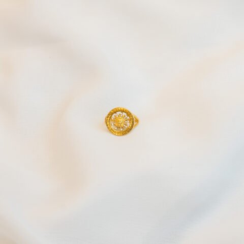 خاتم فيرساتشي ٤،٧٥ غرام