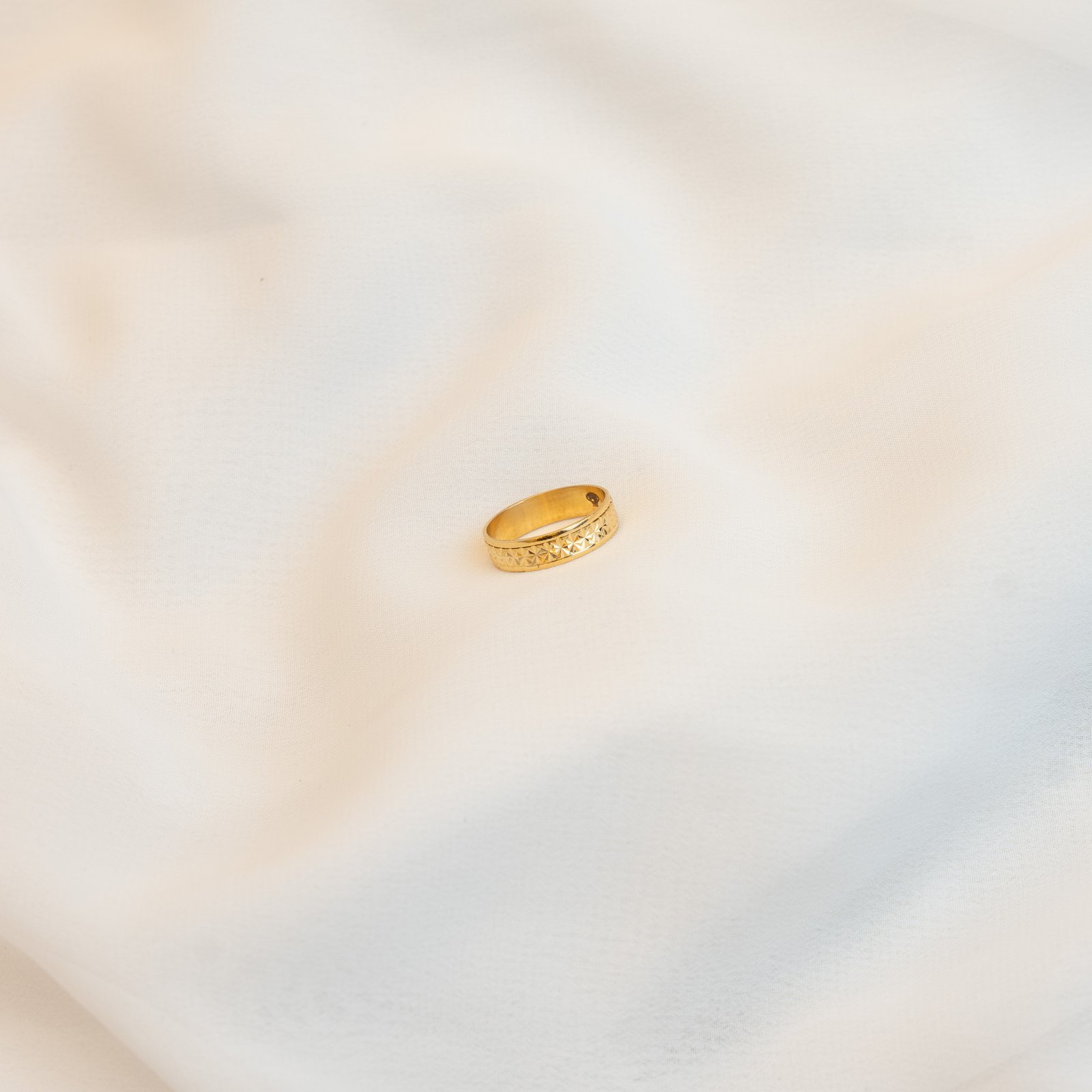 دبلة صب ٣،٢٧ غرام