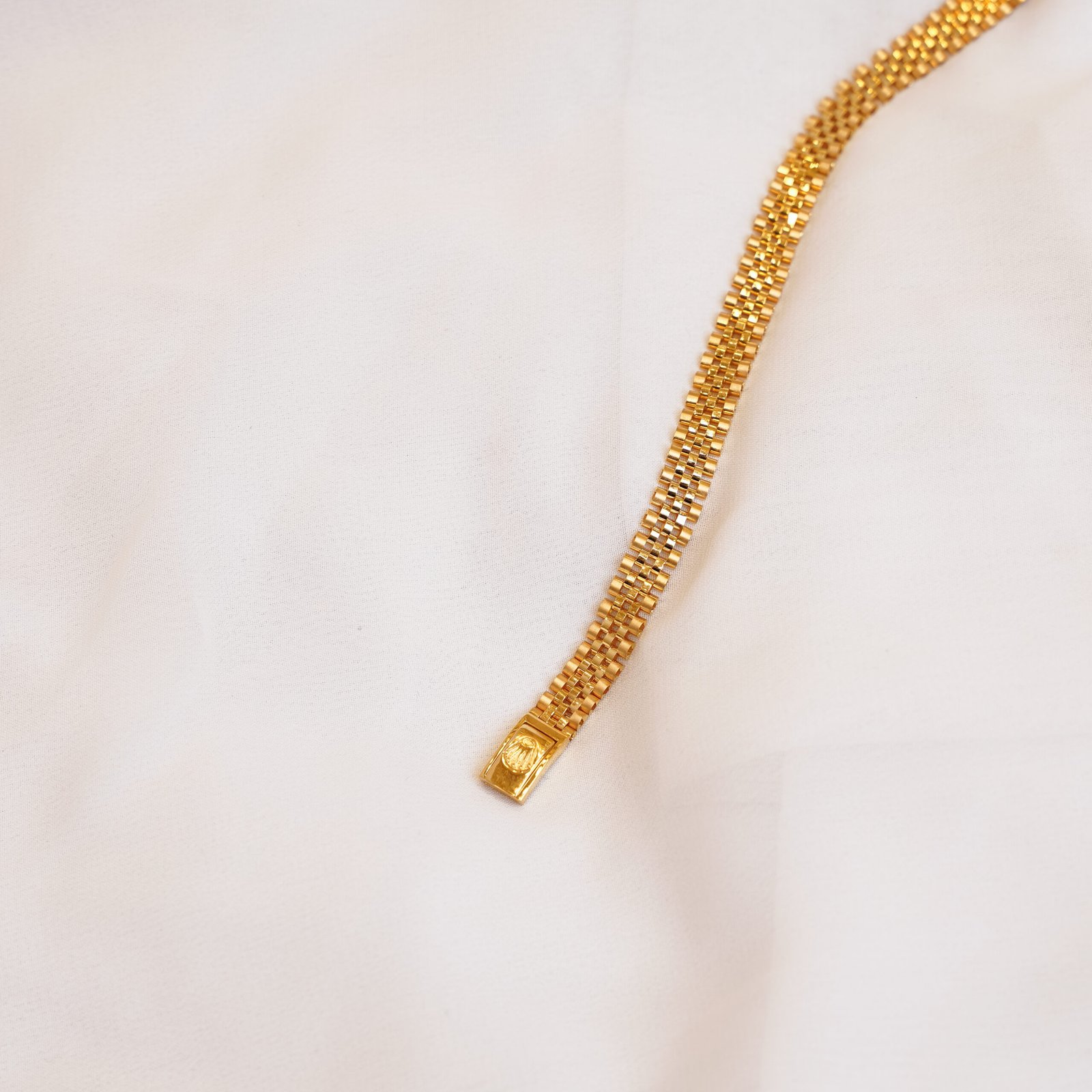 اسوارة رولكس 1548 غرام